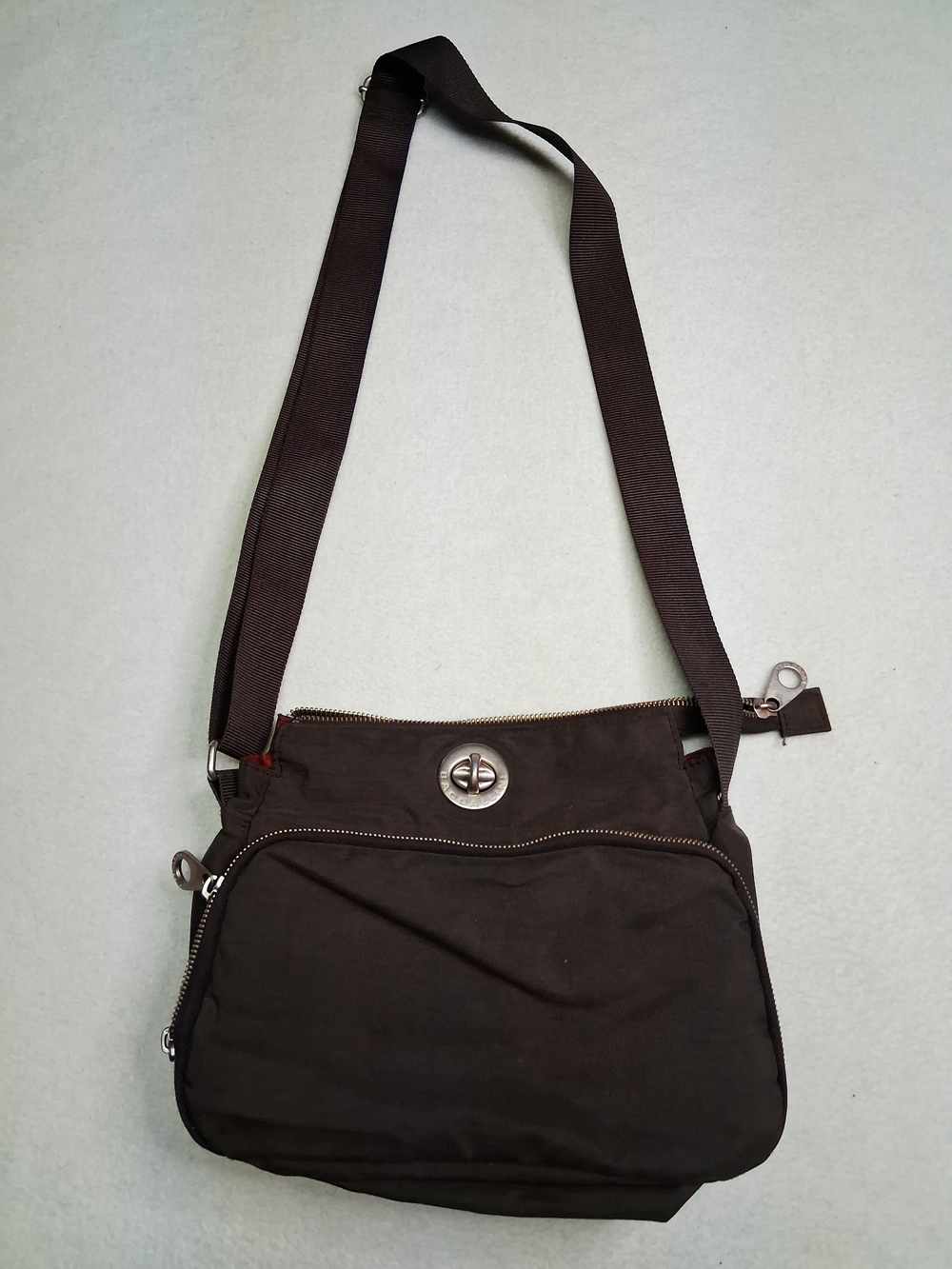 Baggallini Brown Nylon Crossbody Shoulder Bag with Turn-Lock